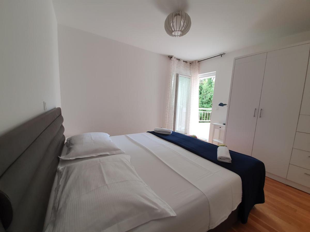 Apartment Pinna Nobilis, Private Parking Makarska Exterior photo