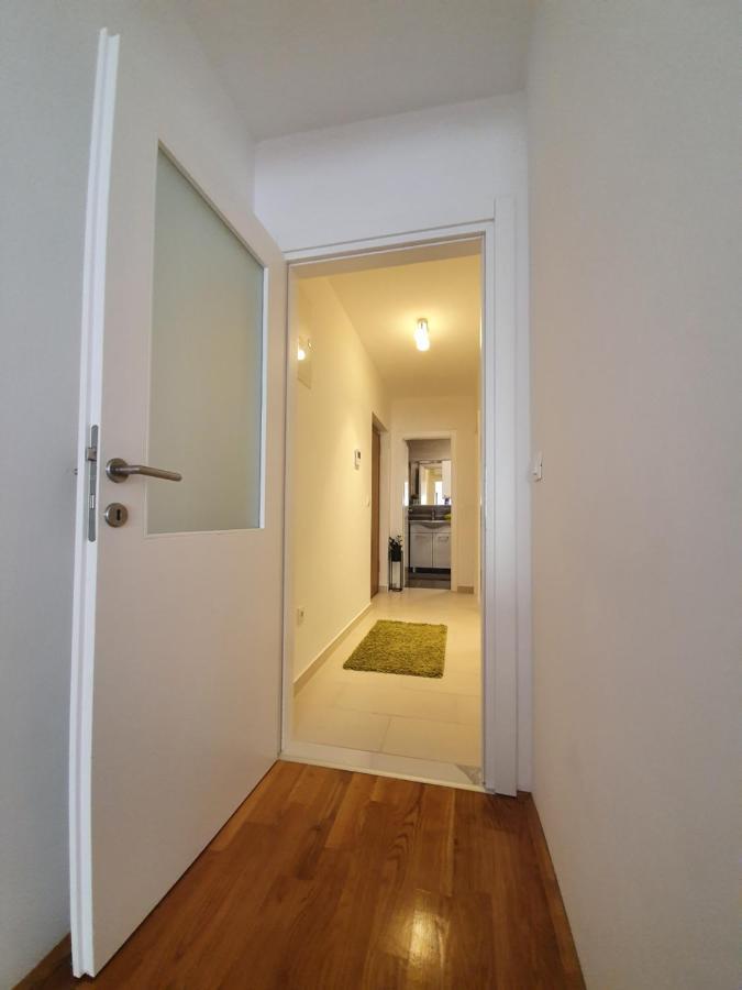 Apartment Pinna Nobilis, Private Parking Makarska Exterior photo